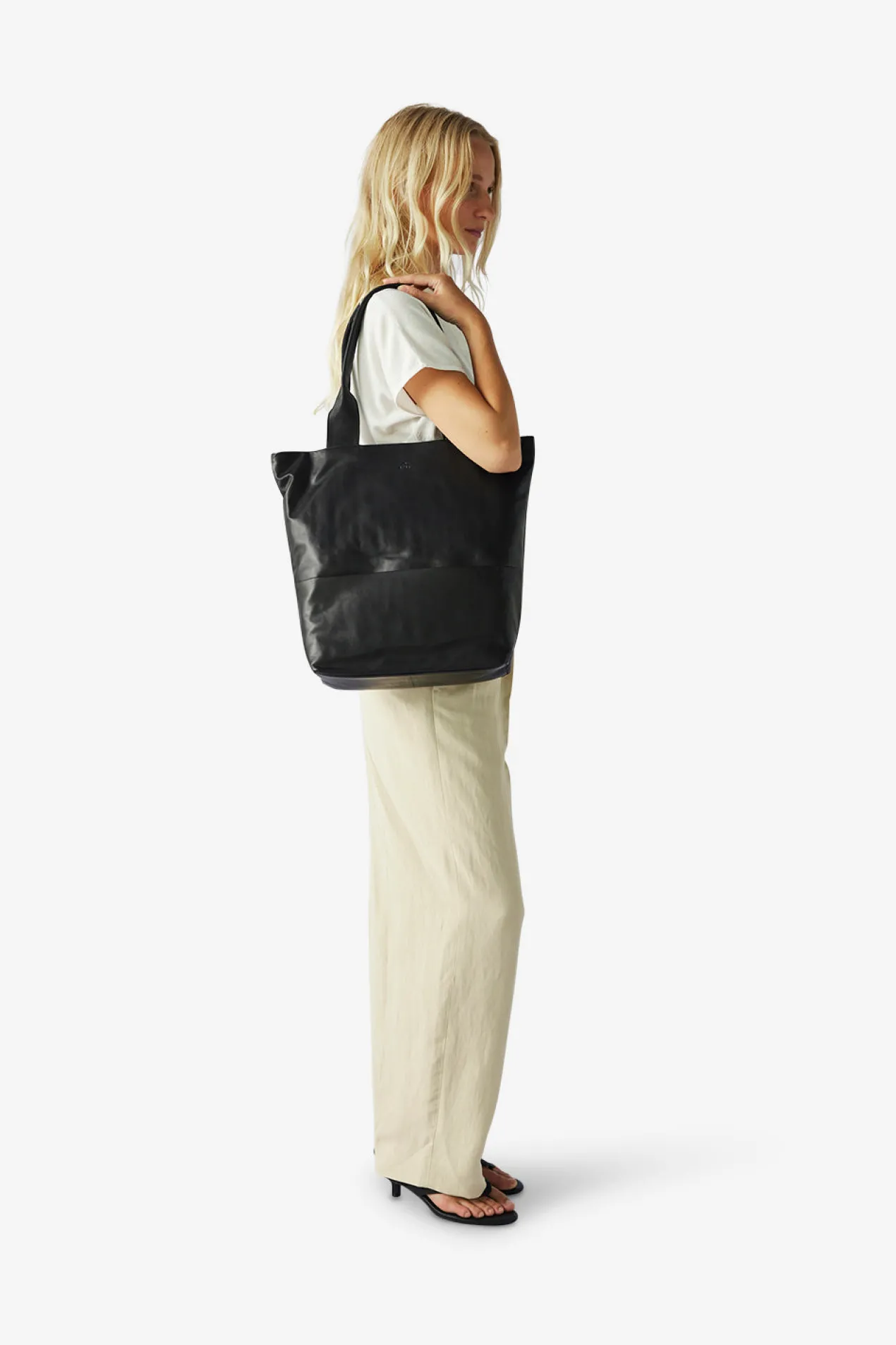 Amalfi shopper Lucia Black