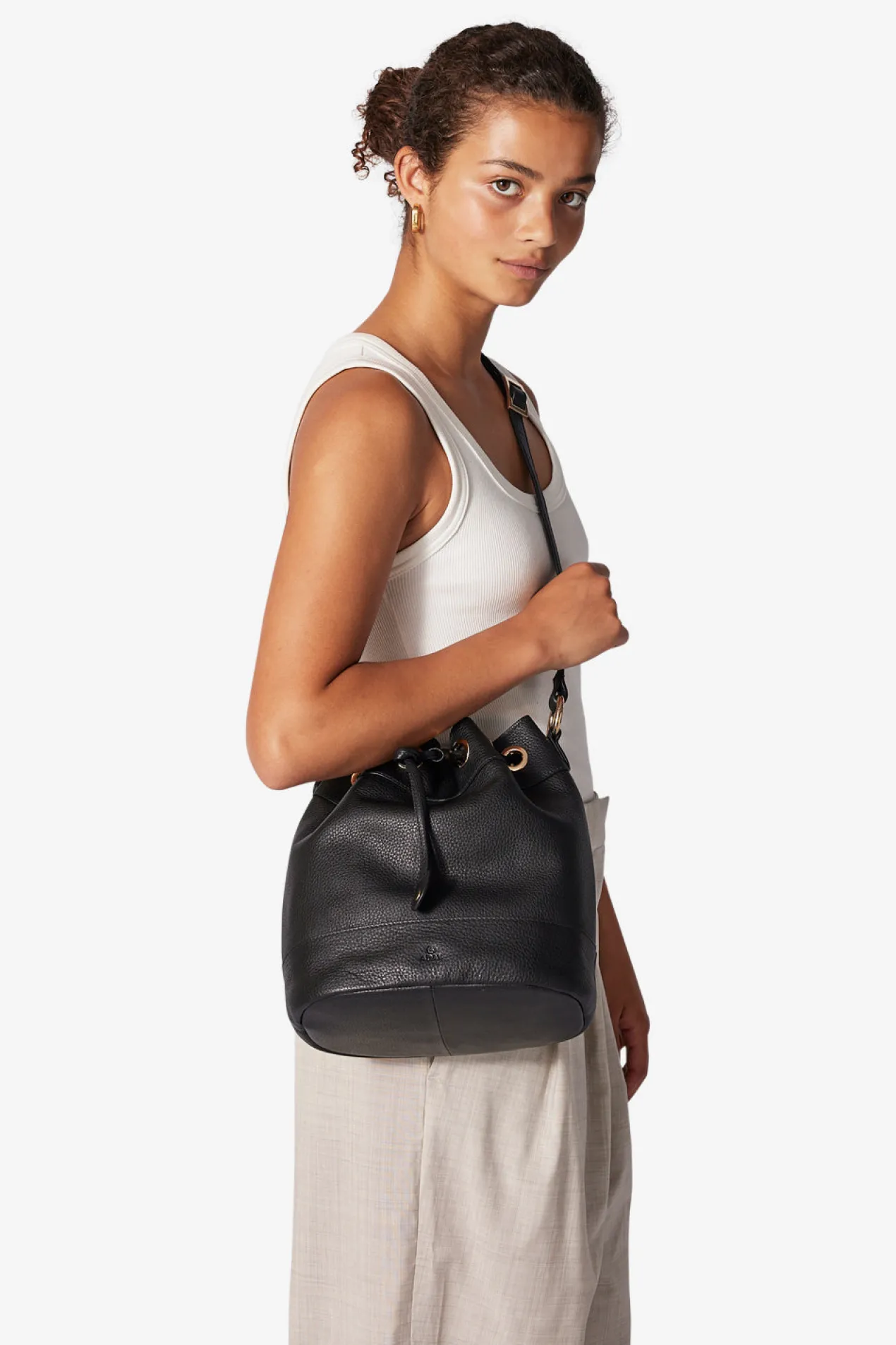 Cormorano bucket bag Elena Black