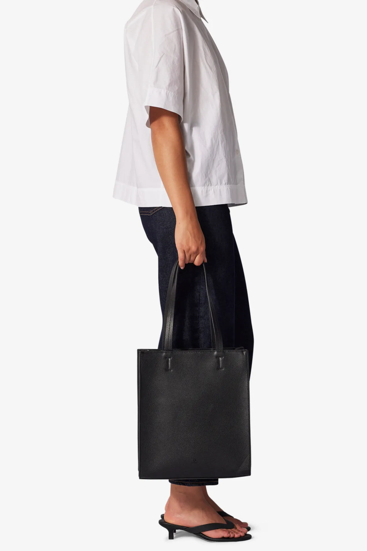 Hello I'mVegan Petra Black