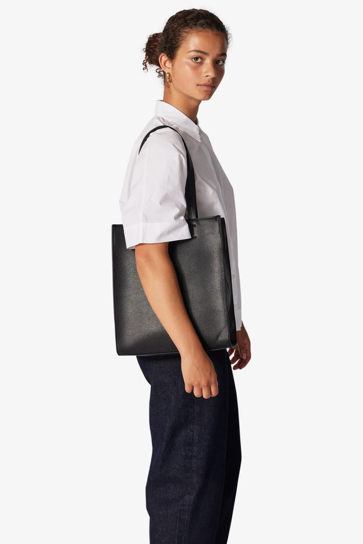 Hello I'mVegan Petra Black