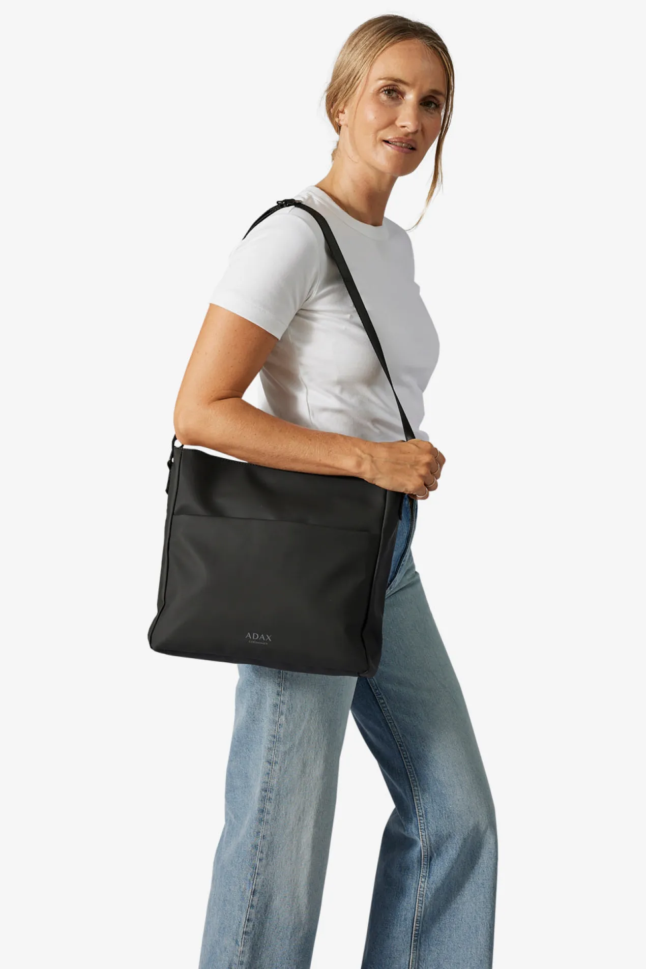 Senna messenger Nike Black